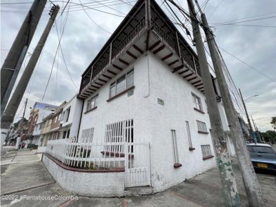 Casa en  Ciudad Montes(Bogota) RAH CO: 24-592, 265 mt2, 5 habitaciones