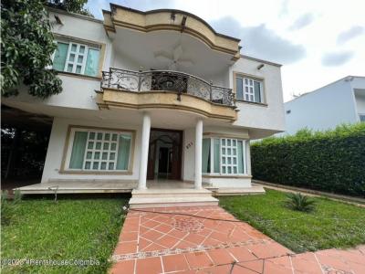 Casa en  Vereda Villa del Rosario RAH CO: 24-370, 320 mt2, 4 habitaciones