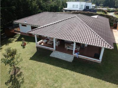 Casa campestre en Vender en Rionegro, 400 mt2, 4 habitaciones