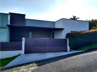 Se vende casa campestre, Pereira, Cerritos, 400 mt2, 4 habitaciones