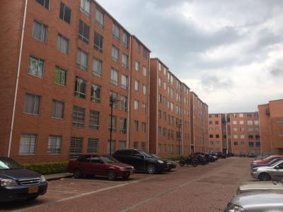 Apartamento En Arriendo En Madrid A45849, 62 mt2, 3 habitaciones