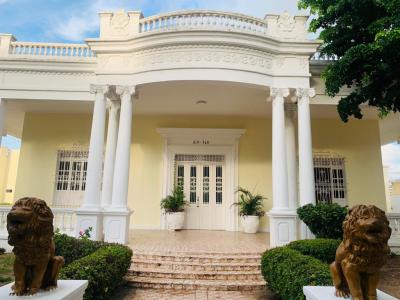 Casa En Arriendo En Barranquilla En El Prado A47426, 1300 mt2, 8 habitaciones