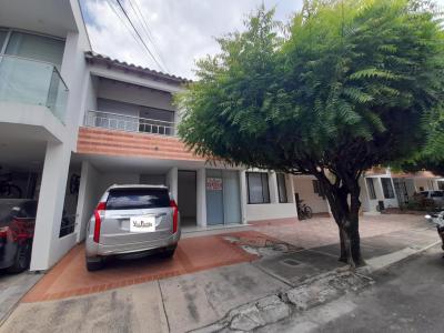 Casa En Venta En Cucuta En Av. Libertadores, Palma Real V50459, 105 mt2, 3 habitaciones