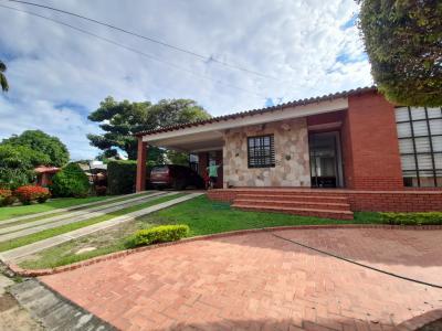 Casa En Venta En Cucuta En Villa Del Rosario V50538, 300 mt2, 3 habitaciones