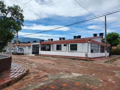 Casa En Venta En Cucuta En Villa Del Rosario V50648, 185 mt2, 4 habitaciones