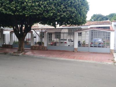 Casa En Venta En Cucuta En La Ceiba V51312, 600 mt2, 4 habitaciones