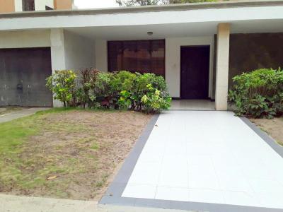 Casa En Arriendo En Barranquilla En La Campina A51999, 308 mt2, 4 habitaciones