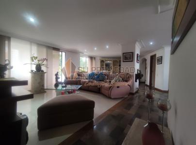 Apartamento En Venta En Medellin En Laureles V61881, 195 mt2, 4 habitaciones