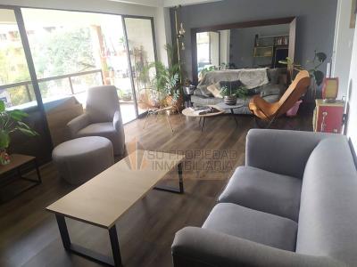Apartamento En Arriendo En Medellin En Loma De Los Parra A62172, 155 mt2, 3 habitaciones