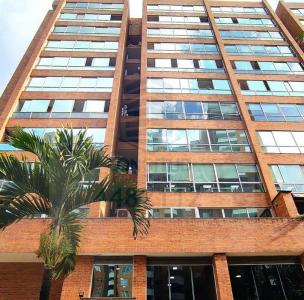Oficina En Arriendo En Medellin En El Poblado A65235, 22 mt2, 1 habitaciones
