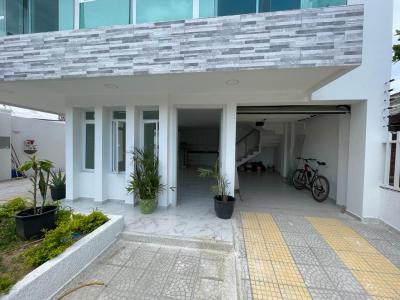 Casa En Venta En Barranquilla En Paraiso V66272, 198 mt2, 4 habitaciones