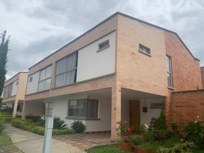 Casa En Venta En Rionegro V67274, 137 mt2, 3 habitaciones
