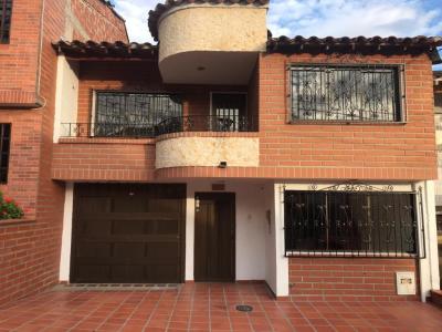 Casa En Venta En Rionegro En El Porvenir V67366, 164 mt2, 4 habitaciones