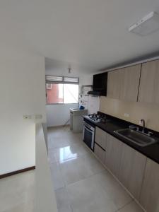 Apartamento En Arriendo En Medellin A70707, 110 mt2, 4 habitaciones