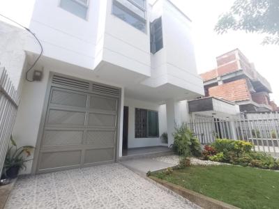 Casa En Venta En Barranquilla En Paraiso V71913, 265 mt2, 4 habitaciones