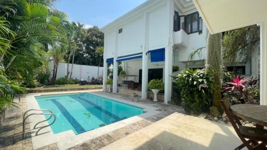Casa En Venta En Barranquilla En El Golf V72012, 584 mt2, 4 habitaciones