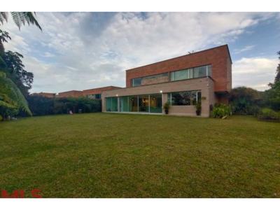 Casa en venta en Alto de las Palmas, Envigado, 350 mt2, 3 habitaciones