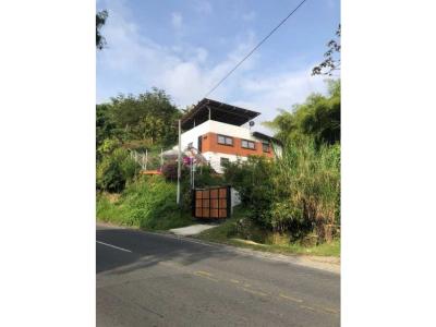 Venta O  Casa Campestre Vía a Manizales, 535 mt2, 6 habitaciones