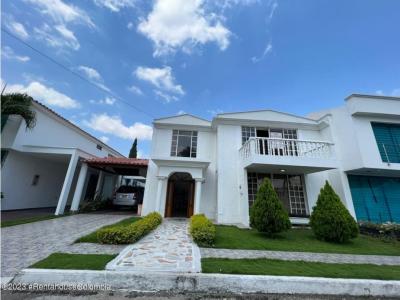 Casa en  Vereda Villa del Rosario RAH CO: 24-371, 550 mt2, 5 habitaciones