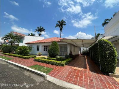 Casa en  Vereda Villa del Rosario CB: 24-375, 204 mt2, 4 habitaciones