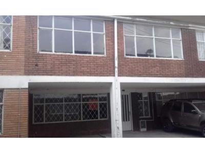 Venta de Casa en Barrio Hipotecho de Bogotá, 4 habitaciones