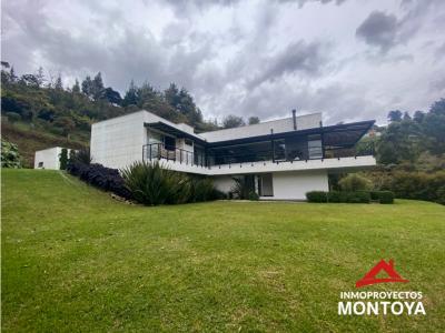 Casa de lujo en Río Negro, Antioquia, 560 mt2, 5 habitaciones