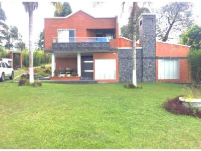 Casa Finca en Venta en Rionegro, 350 mt2, 3 habitaciones