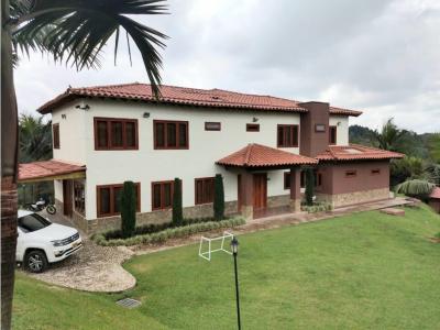 Finca Rionegro, Antioquia Sector Mampuesto - Se Vende, 6750 mt2, 5 habitaciones