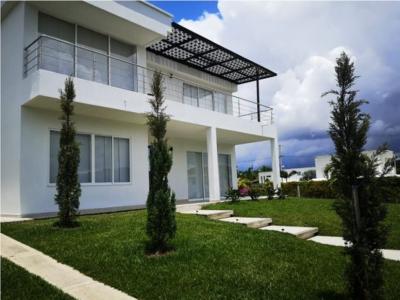 Vendo casa en Condominio Campestre para EstrenarDarién (ISA) W4649228, 285 mt2, 4 habitaciones