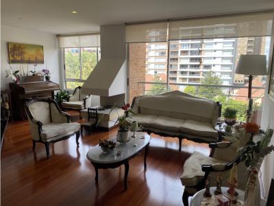 Se vende Apartamento sector La Calleja, 140 mt2, 3 habitaciones