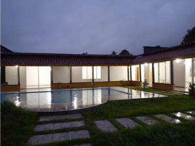Vendo Casa Campestre sector Morelia Pereira, 400 mt2, 3 habitaciones