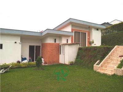 Vendo Casa condominio Via Condina Pereira zona de alta Valorizacion, 400 mt2, 5 habitaciones