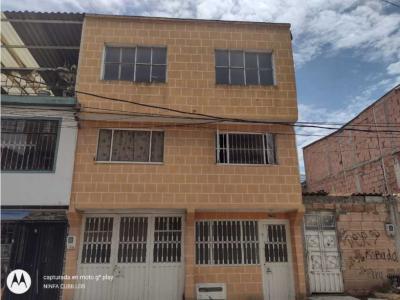 Casa Rentable en Venta en Bogotá Bosa Villas del Progreso, 216 mt2, 9 habitaciones