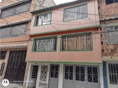 Casa Rentable en Venta en Bogotá Bosa Santa Fe, 260 mt2, 10 habitaciones