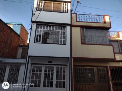 Casa en venta en Bogotá Kennedy Villa del Rio, 244 mt2, 7 habitaciones