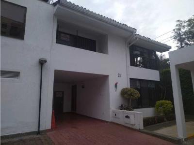 casa en venta C. R. Los Rosales Ingenio Sur (Y.P), 320 mt2, 5 habitaciones