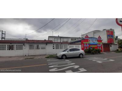 Vendo Casa en  Castilla(Bogota)S.G. 23-1404, 222 mt2, 4 habitaciones