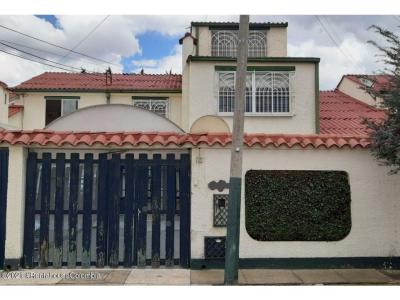 Vendo Casa en  Villa Magdala(Bogota)S.G. 23-761, 280 mt2, 4 habitaciones