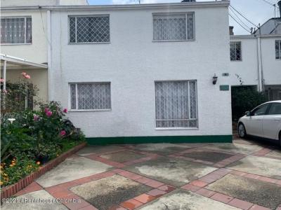 Vendo Casa en  Villa Del Prado(Bogota)S.G. 23-658, 120 mt2, 3 habitaciones
