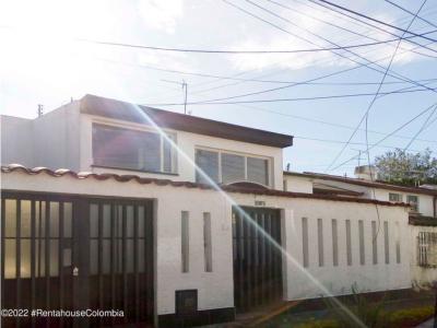 Casa en  Morato(Bogota) RAH CO: 23-814, 221 mt2, 3 habitaciones