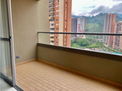 Venta de hermoso apartamento sector loma San José sabaneta, 88 mt2, 3 habitaciones