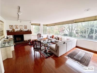 Lindo apartamento Rosales con balcón para venta, 218 mt2, 3 habitaciones