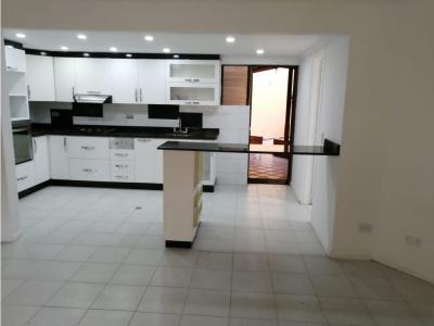 Venta de Apartamento en Florida Nueva, Medellín, 136 mt2, 4 habitaciones