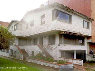 Casa en  Bella Suiza(Bogota) RAH CO: 23-566, 202 mt2, 4 habitaciones