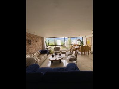 Se VENDE apartamento sector La Castellana, 157 mt2, 3 habitaciones