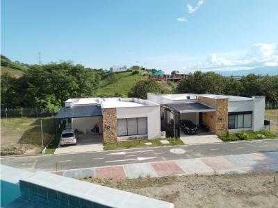Casas en Venta Sobre Planos en Conjunto Cerrado en Cartago Valle., 110 mt2, 2 habitaciones