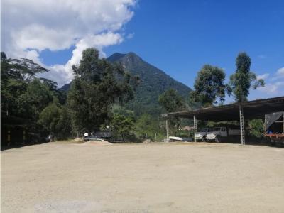 - Parqueadero en Fredonia, Antioquia