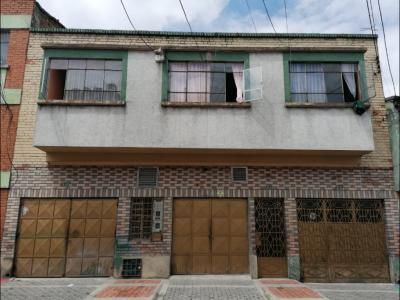 Vendo casa en barrio Samper Mendoza , 355 mt2, 4 habitaciones