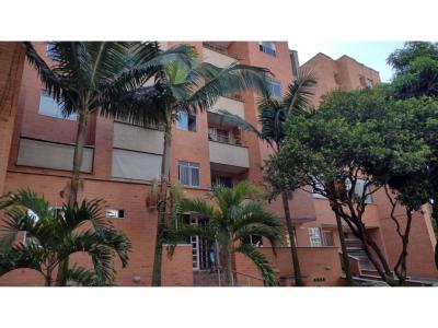 En venta apartamento en Belén Rosales, 89 mt2, 3 habitaciones